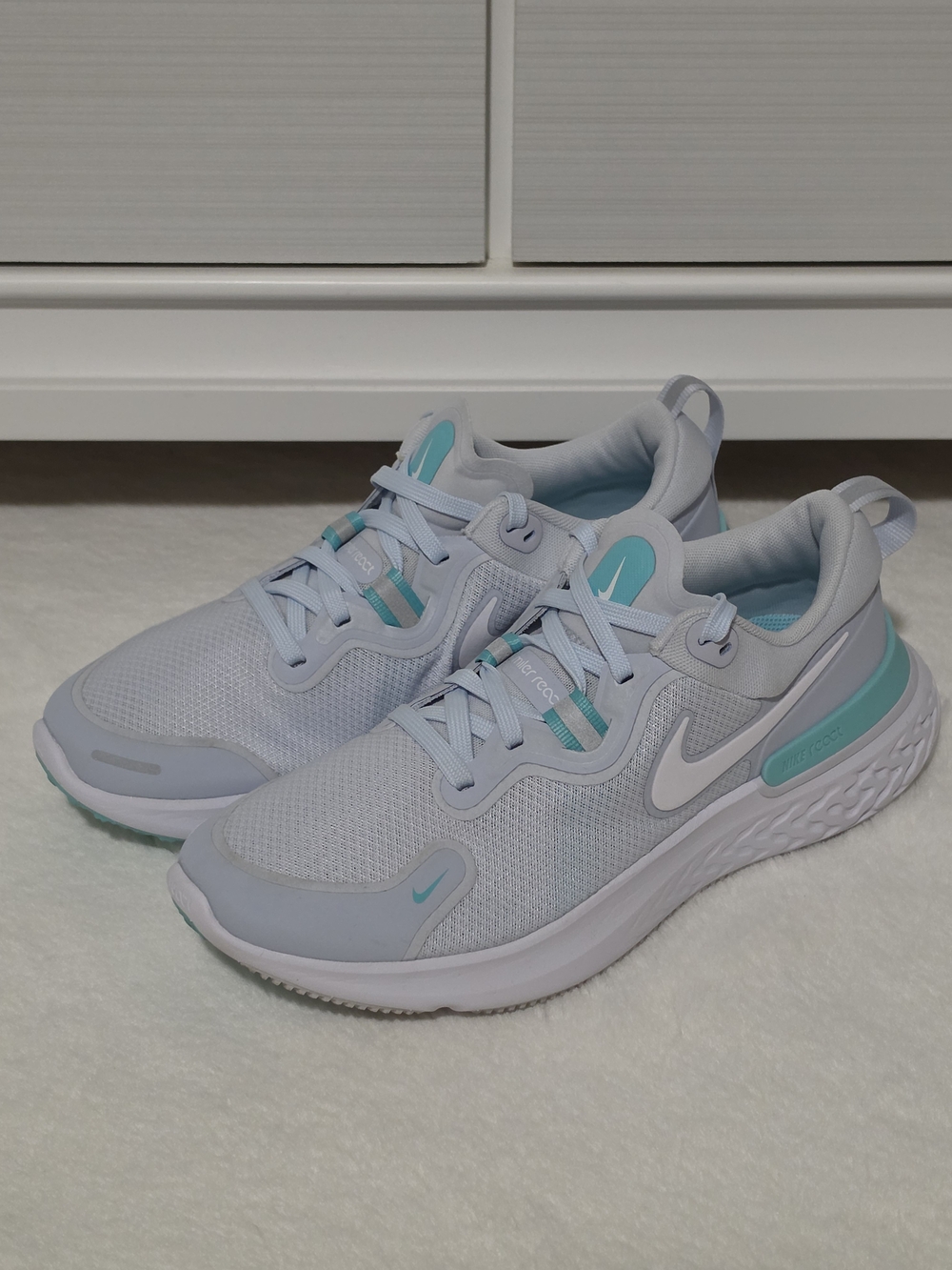 Nike Women's Light Blue and Teal Running Shoes